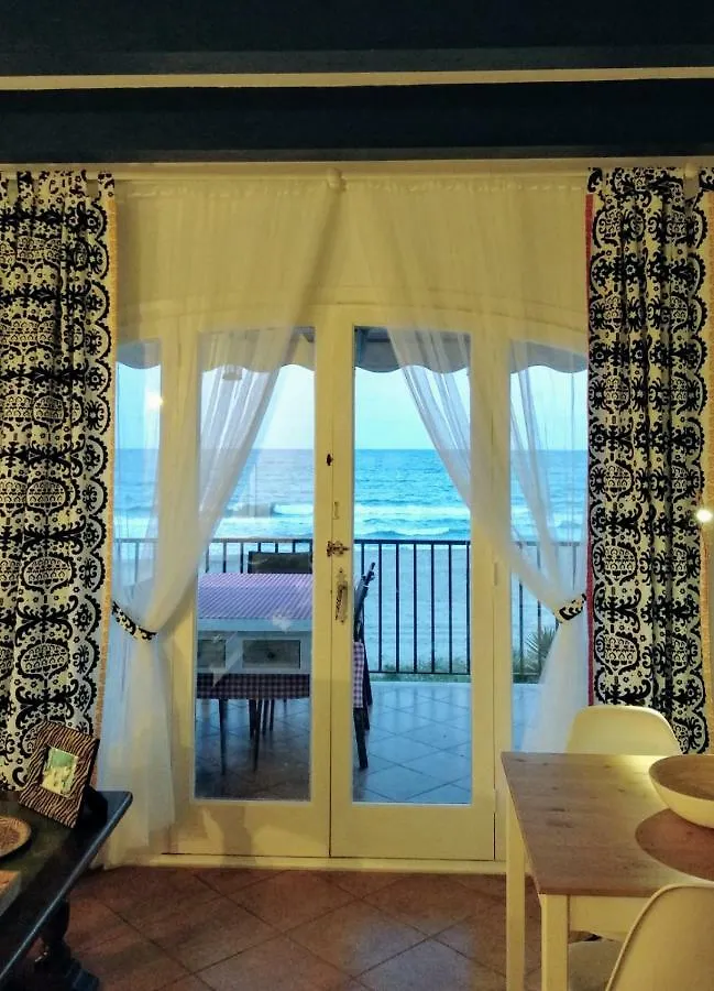Holiday home Paraiso Frente Al Mar Apto Duplex Coma-ruga Spain