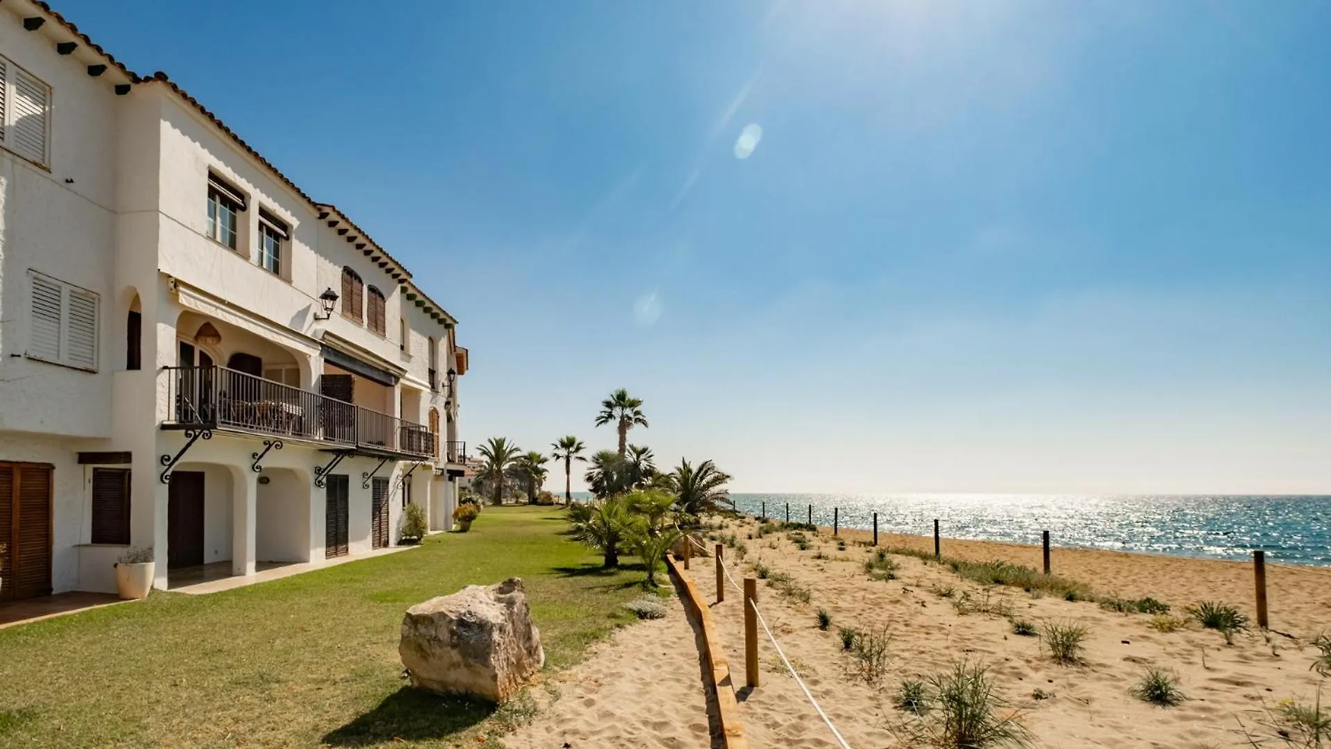 Holiday home Paraiso Frente Al Mar Apto Duplex Coma-ruga Spain